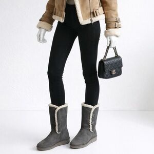 ✨ UGG Gray Suede Shearling Boots ✨